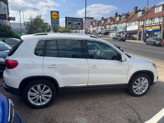 /photos/11889/556db05e-cba4-40b7-8de0-9ce756bd7260_i320x240.jpg